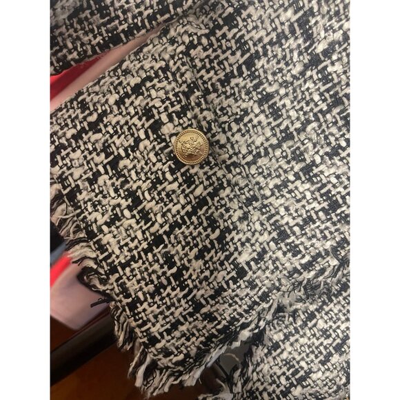 Black & White Tweed Blazer with gold hardware - size small - Picture 3 of 6